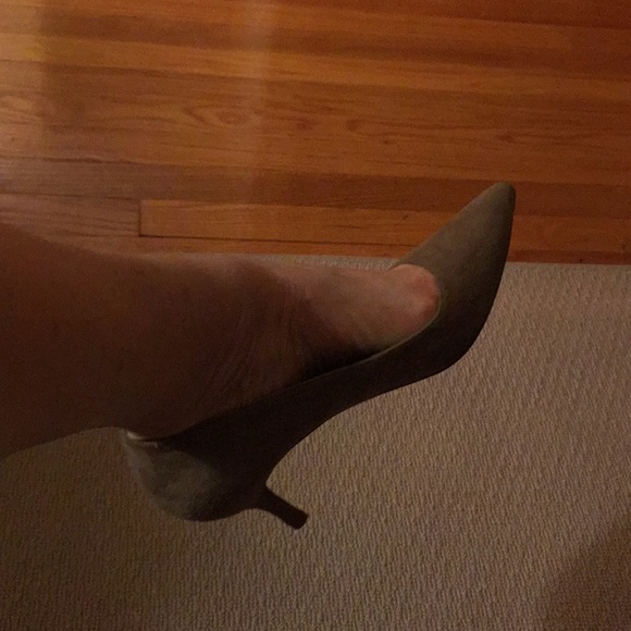 The perfect taupe suede pump. - Picture 4 of 4